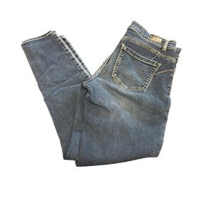 Juicy Couture size 6 Jeggings Blue Straight Leg Jeans with Classic Style